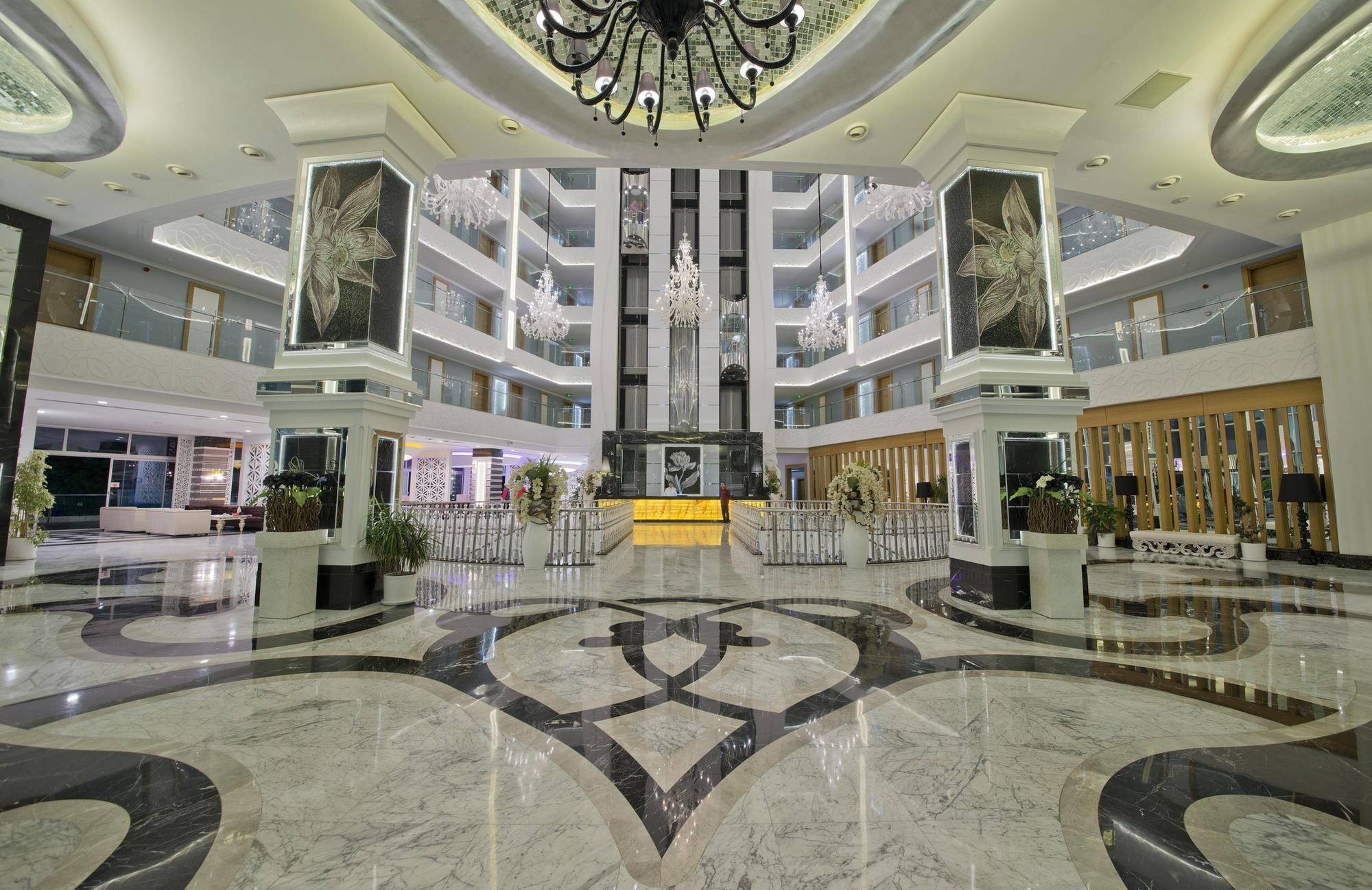 Q Premium Resort Hotel Okurcalar Esterno foto